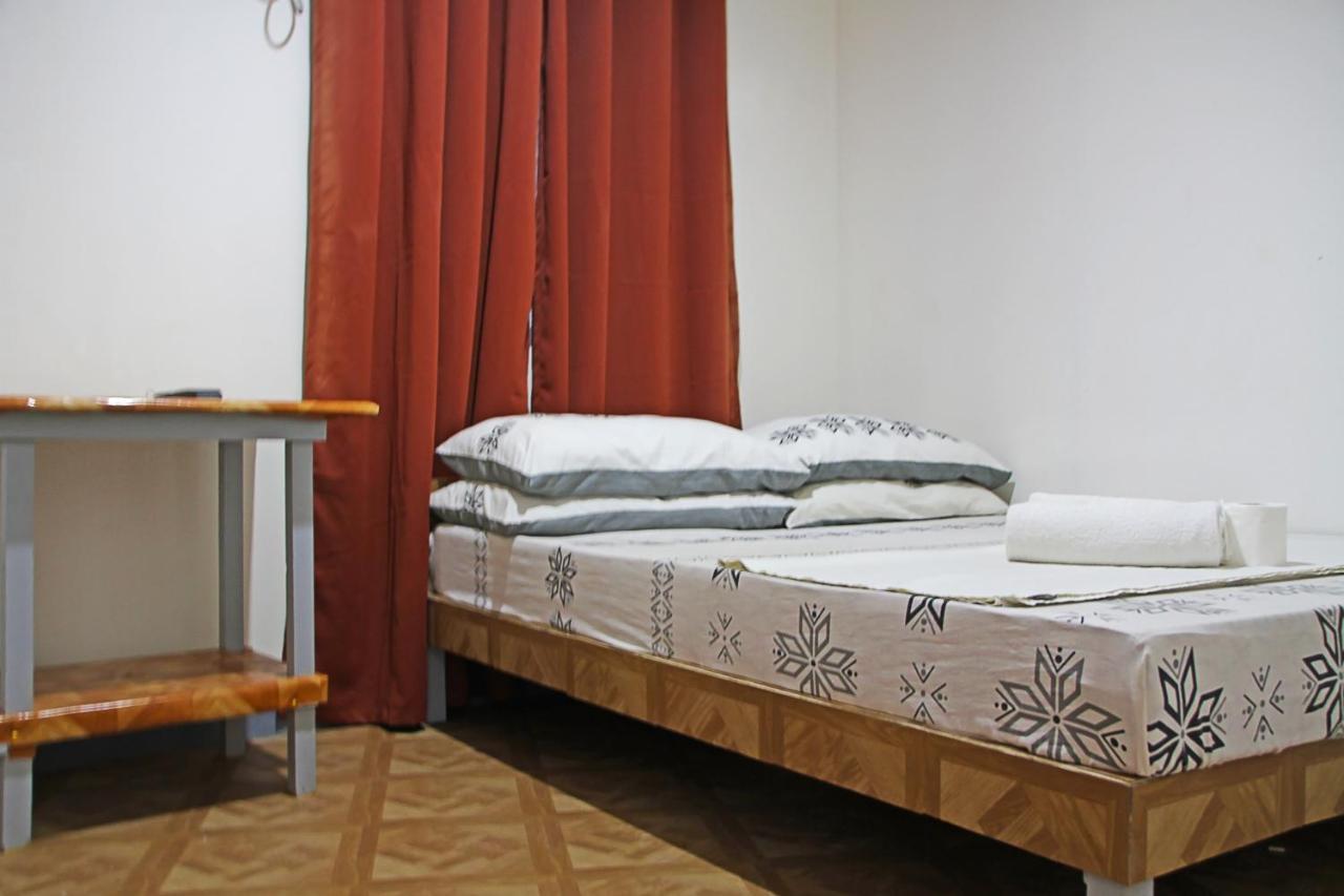 Mario'S Travellers Inn Coron Bagian luar foto