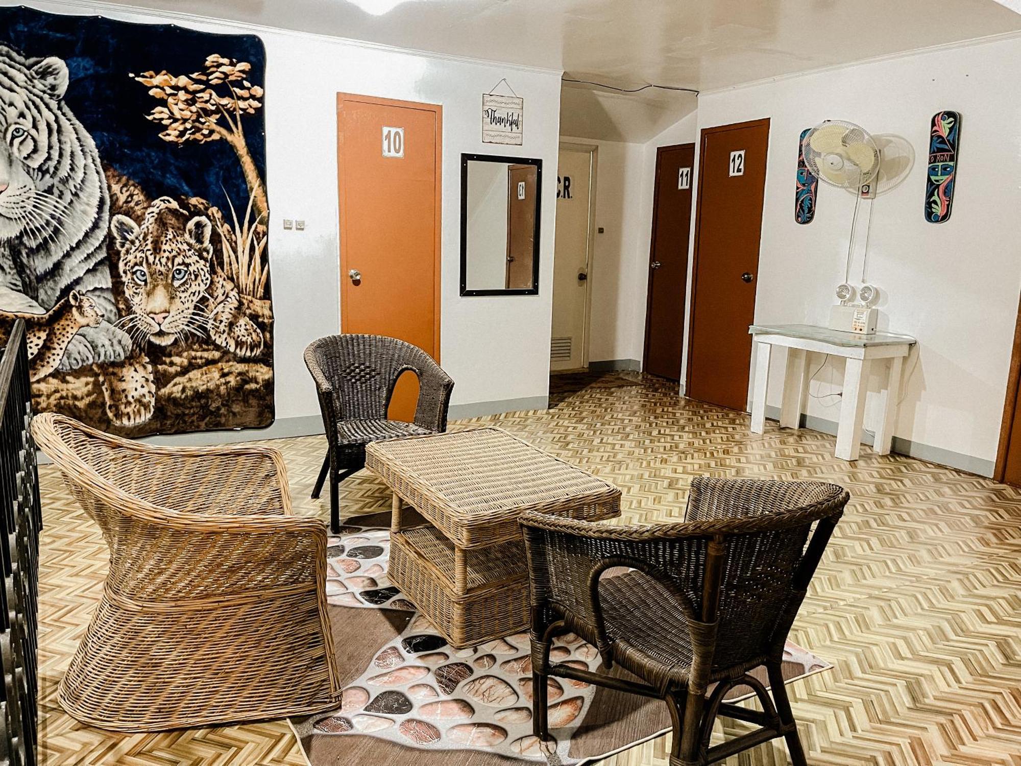 Mario'S Travellers Inn Coron Bagian luar foto