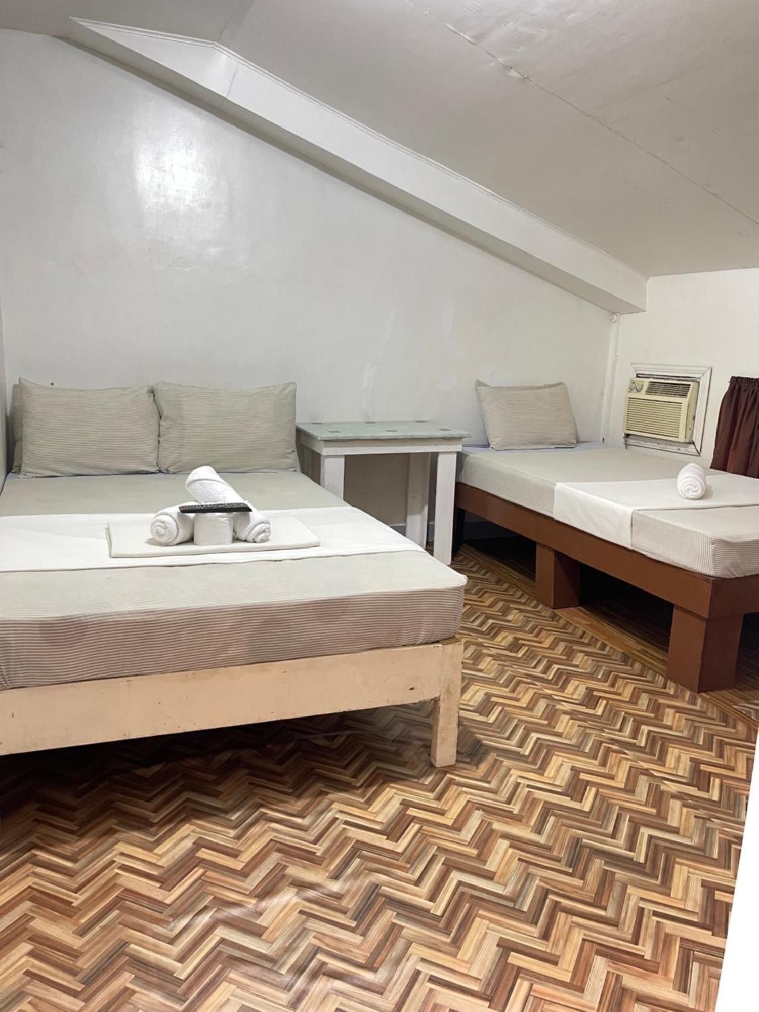 Mario'S Travellers Inn Coron Bagian luar foto