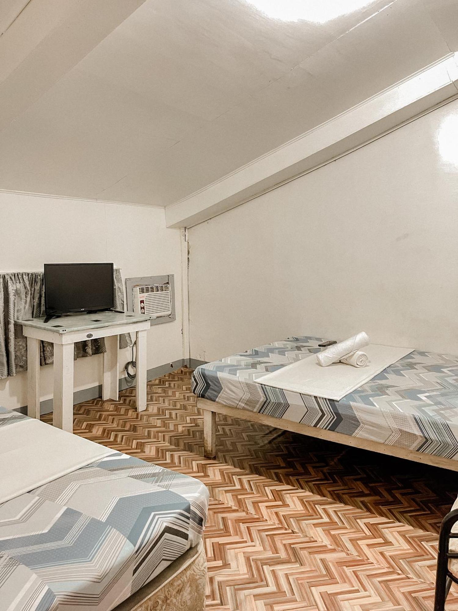 Mario'S Travellers Inn Coron Bagian luar foto