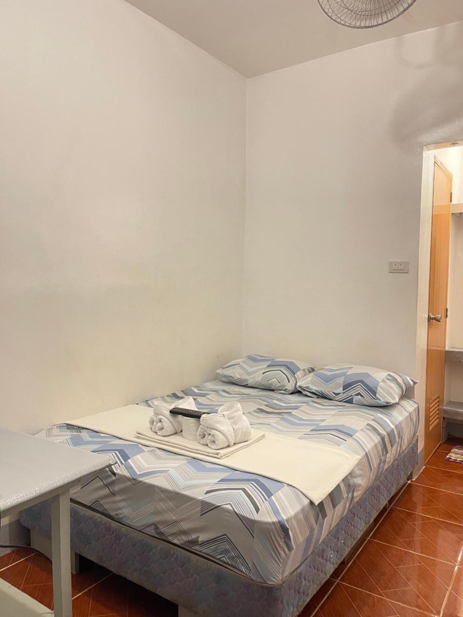 Mario'S Travellers Inn Coron Bagian luar foto